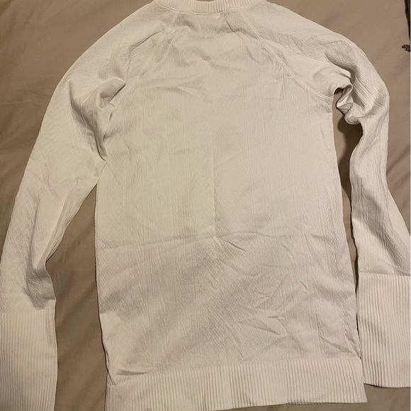 Lululemon long sleeve - Picture 2 of 5